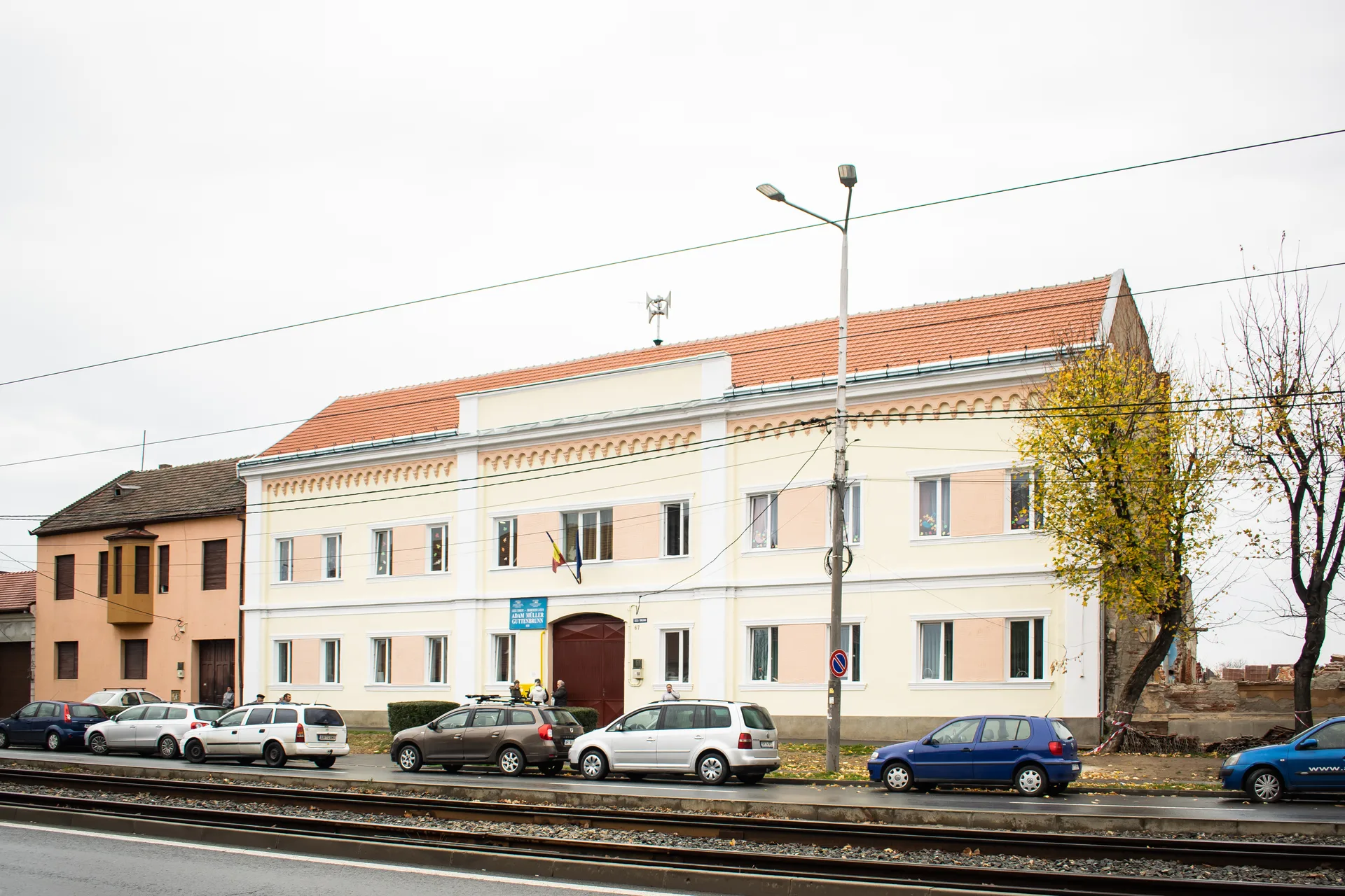 Inlocuire invelitoare si reabilitare fatada Liceul Teoretic A.M. Guttenbrunn
